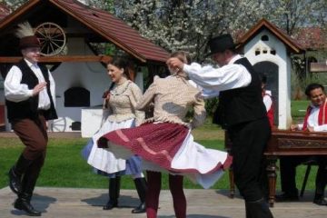 Folklore show, Hungary